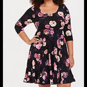 EUC - Ladder Back Floral Torrid Dress